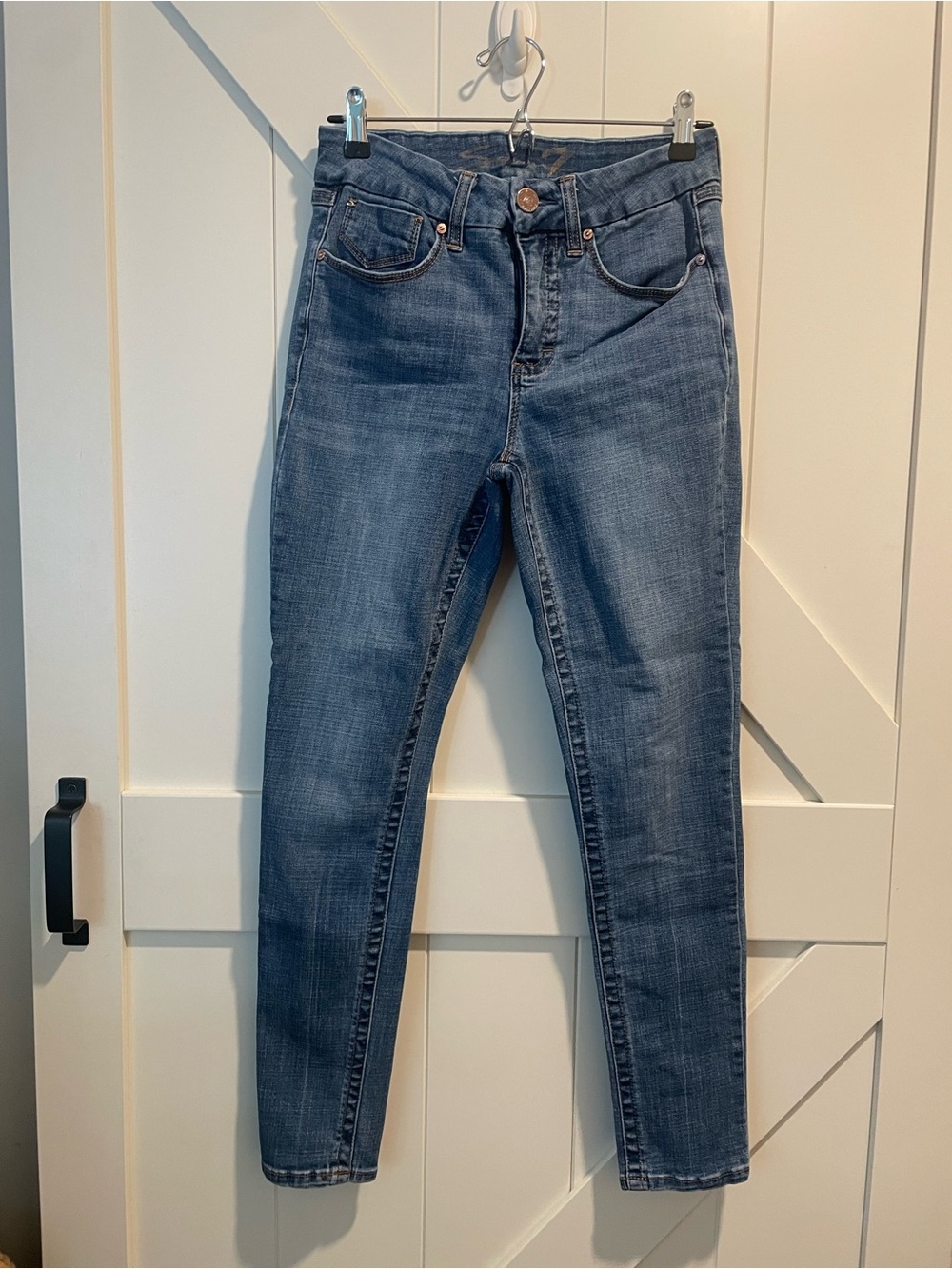 Seven7 Women’s Skinny Jeans in Denim Blue